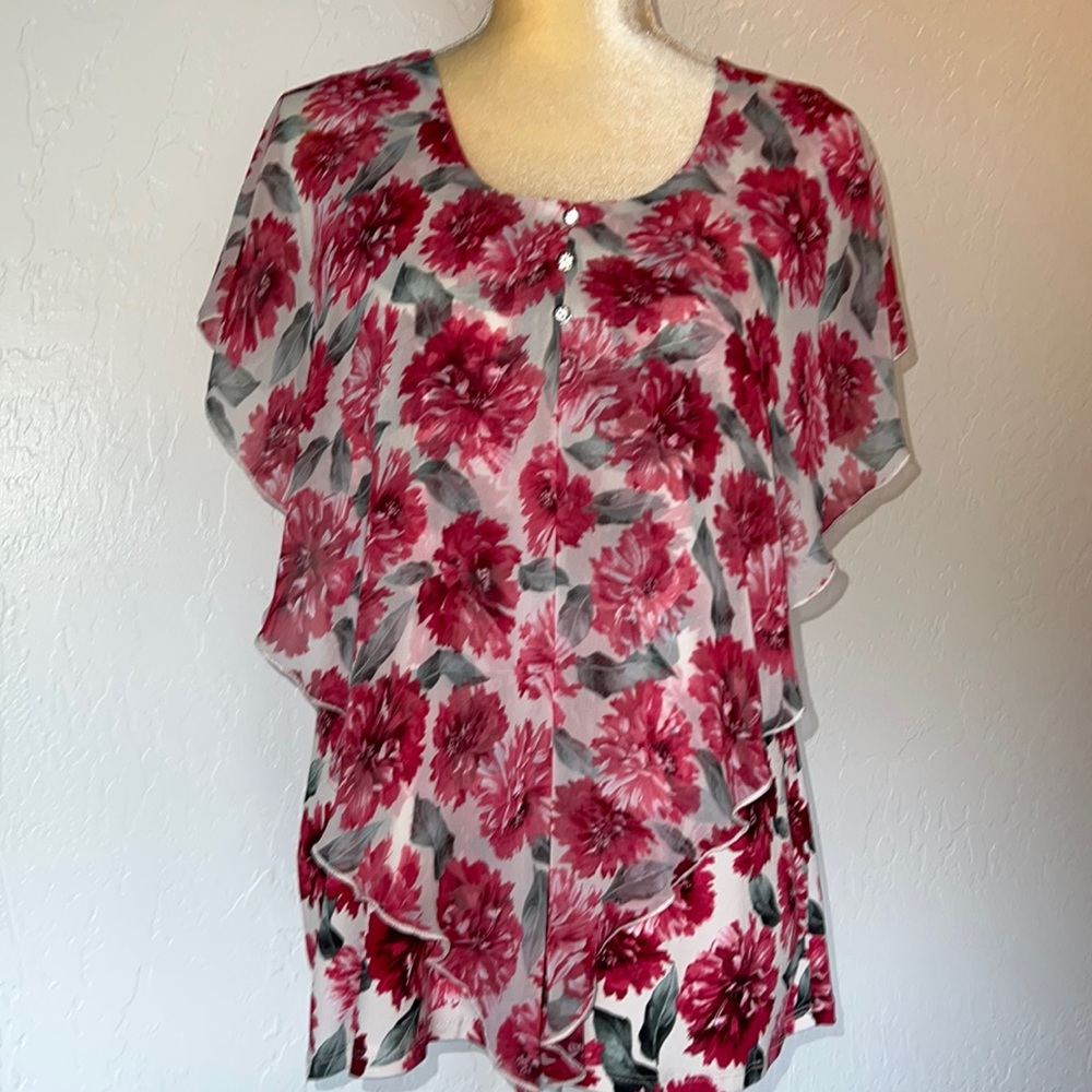 Women’s short sleeve blouse with rhinestone accents